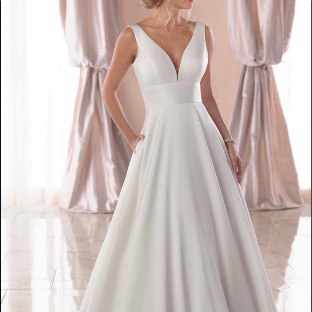 Stella York Wedding Dress #6758